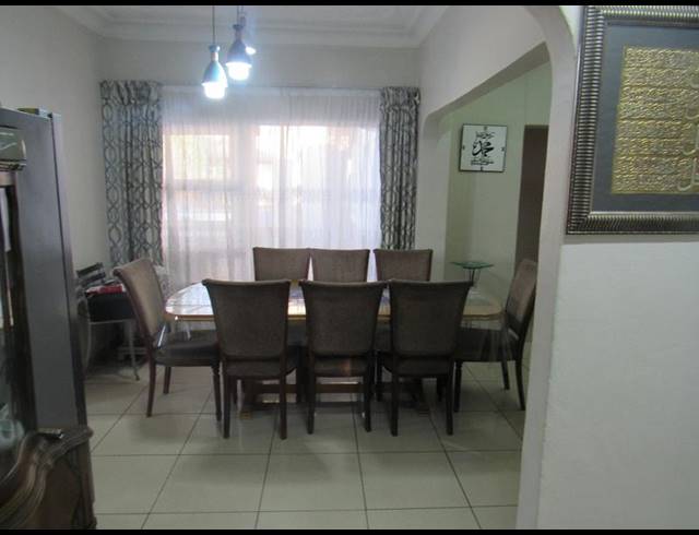 6 BEDROOM HOUSE FOR SALE IN PROCLAMATION HILL